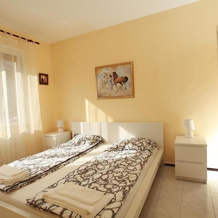 Raya Maisonette Sofia Room photo